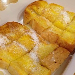 ขนมปัง_ทาเนย_น้ำตาล แผ่นละ15฿