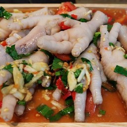 ยำตีนไก่