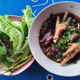 ร้านก๋วยเตี๋ยวไก่มะระน้องไข่มุก