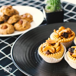 ขนมร้านเรามีให้เลือกหลากหลายแถมอร่อยอีกด้วย คอนเฟิร์มเลยทุกคน 