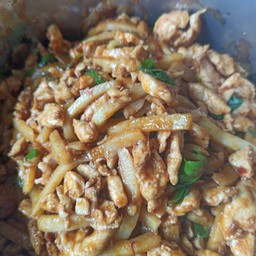 พริกแกงไก่ใส่หน่อไม้