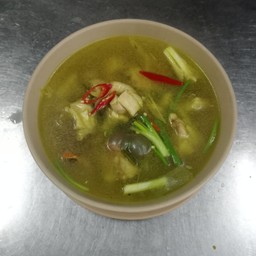 ไก่ต้มขมิ้น