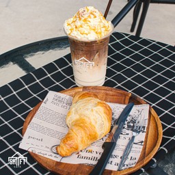 ครัวซองหอมๆ กับ กาแฟเย็น เมนูใหม่น่าลองสุดๆ 