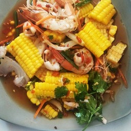 ยำข้าวโพดทะเล