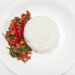 กะเพราพริกแห้ง