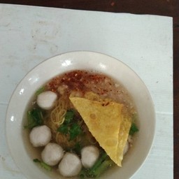 ก๋วยเตี๋ยวหมูน้ำใส จานใหญ่