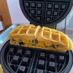 วาฟเฟิลไส้แตก by พีชชี่