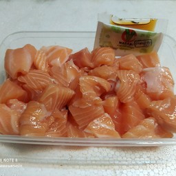 แซลมอน ตรงปก