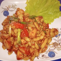 ผัดมักกะโรนี