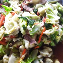 ข้าวแกงข้างปั๊ม ปตท.บางกุ้ง