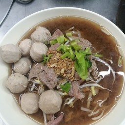 เกาเหลาเนื้อน้ำตก