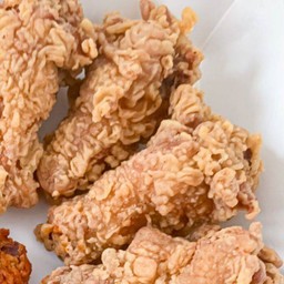 ไก่ทอดสูตรต้นตำรับ -ทุกเมนูมีกิมจิผักกาดขาวให้
