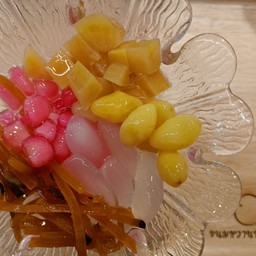 ทับทิม ลูกชิด ฟักทอง มัน แปะก๊วย