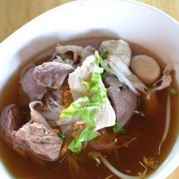 ก๋วยเตี๋ยว-หมู
