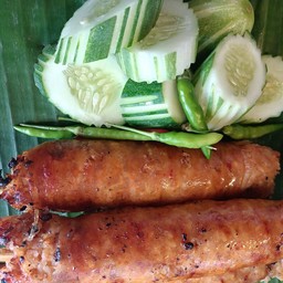 ไส้กรอกแม่ไก่@น่าโดม (ตลาดศรีเมือง)