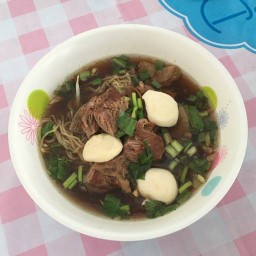 ก๋วยเตี๋ยว ตังทอน วัดตะกล่ำ