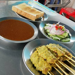 หมูสะเต๊ะเจ๊สาว หน้า สภ. โพธาราม