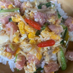 ข้าว+ผัดแหนมใส่ไข่