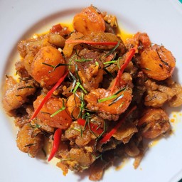 กากหมูผัดพริกขิง