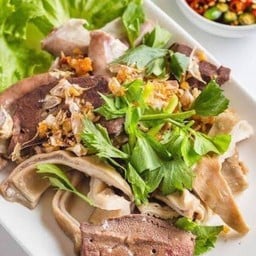 เครื่องในหมูลวกจิ้ม