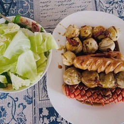 ลูกชิ้นปิ้งอีอ้วน-ขนมปังปิ้งเตาถ่าน