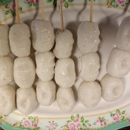 ยำลูกชิ้นปลา