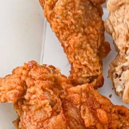 ไก่ทอดวิงแซ่บ -ทุกเมนูมีกิมจิผักกาดขาวให้