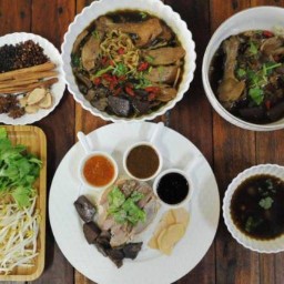 ก๋วยเตี๋ยวคุณนายเป็ดพะโล้- วัดปากน้ำ