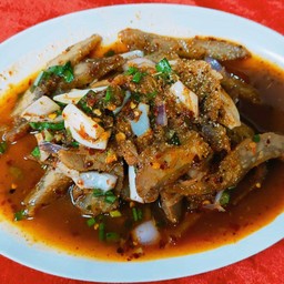 น้ำตกคอหมูย่าง