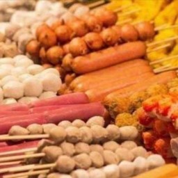 ลูกชิ้นทอด ถนนอุบล-ตระการ