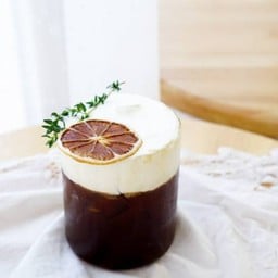 กาแฟบายเบนย่า Coffeebybenyah ตรงข้ามสนามบินกระบี่