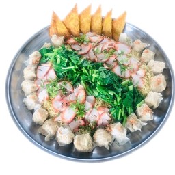 บะหมี่โคตรเกี๊ยวจานยักษ์