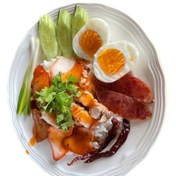 ข้าวหมูแดง
