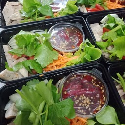 ยำหมูยอ