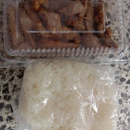 ไก่ย่าง 5 บาท+ข้าวเหนียว  คลองสี่ ใกล้วัดเพิ่มทาน