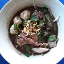 เฮง เฮง ก๋วยเตี๋ยวไก่ตุ๋น