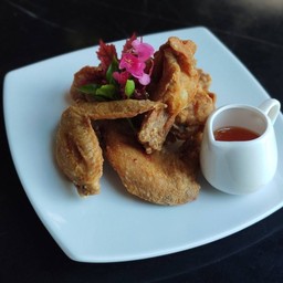 ปีกไก่ทอดน้ำปลา