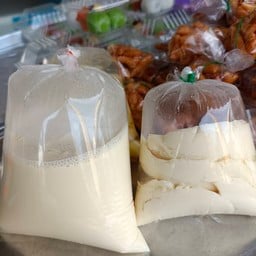 น้ำเต้าหู้ไส่เนื้อเต้าฮวย