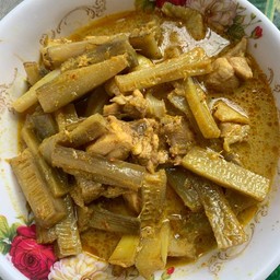 แกงไก่กับหยวกกล้วย