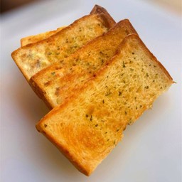 ขนมปังกระเทียม Garlic Bread