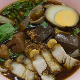 คุณปุณ ขนมบ้าบิ่นมะพร้าวอ่อน&ขนมครกสิงค์โปร์