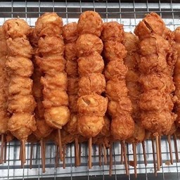 ลูกชิ้นหมูชุบแป้งอร่อยเริ่ด