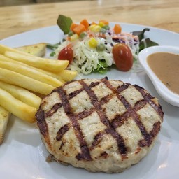 14.สเต็กเบอร์เกอร์ไก่ Chicken burger steak