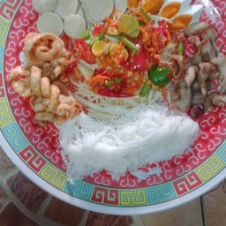 ส้มตำ  ข้าวปลาแกะ