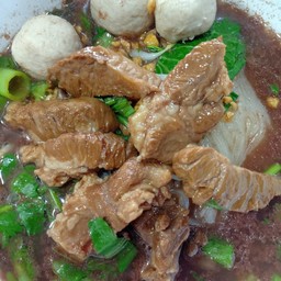 ก๋วยเตี๋ยวหมูตุ๋น