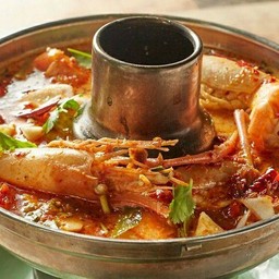 ต้มยำกุ้งแม่น้ำหม้อไฟ.
