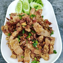 สามชั้นคั่วพรืกเกืลอ