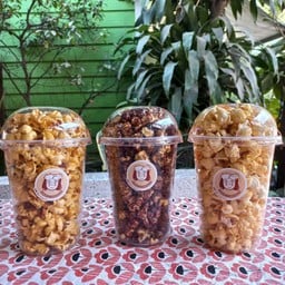 ทองม้วนสดมะพร้าวอ่อน(ข้างร้านตั๊กม้อ)