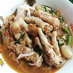 ขนมจีนน้ำปลาร้าขาไก่