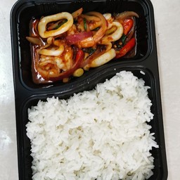 ข้าวทะเลผัดพริกเผา